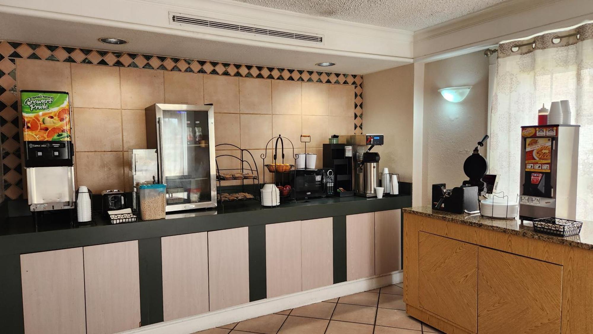 La Quinta Inn By Wyndham Clute Lake Jackson Eksteriør bilde